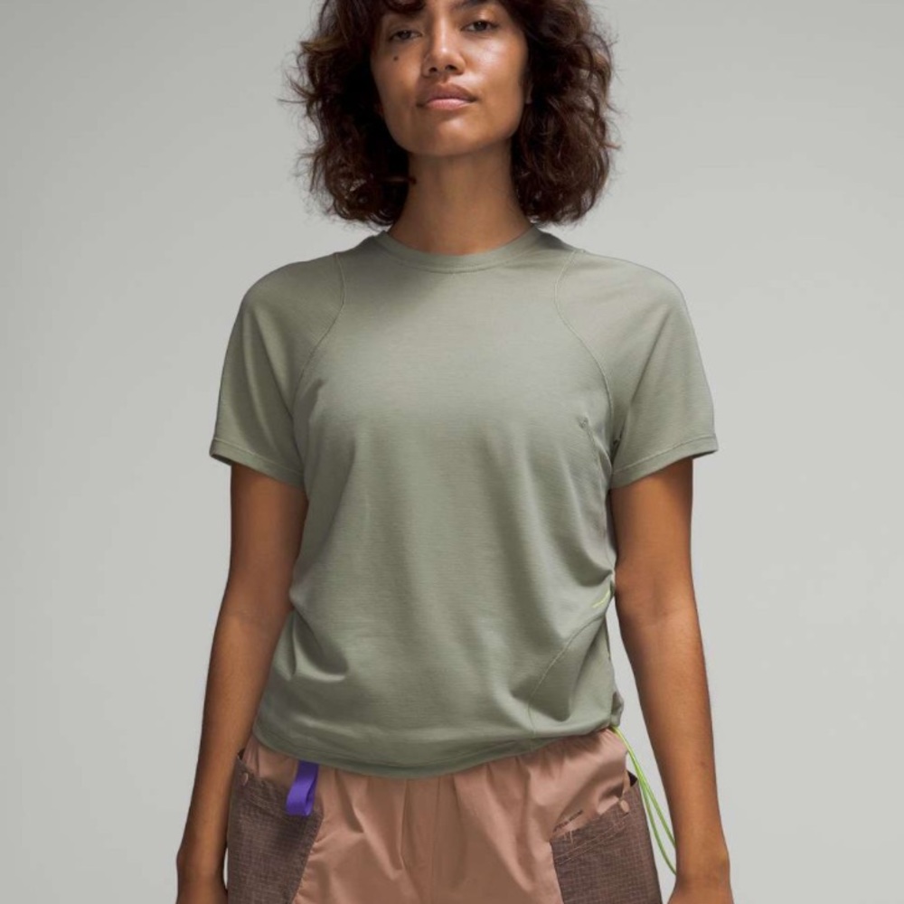 Lululemon Lightweight Cinched Hem Hiking T-Shirt